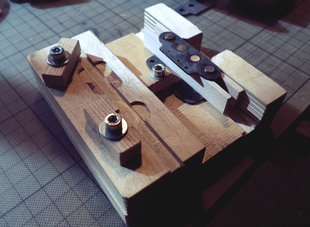 Tool to make pickups